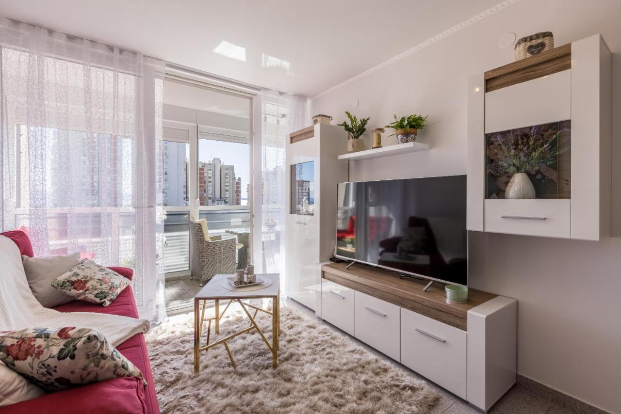 Apartment Desert Rose Split Exterior photo